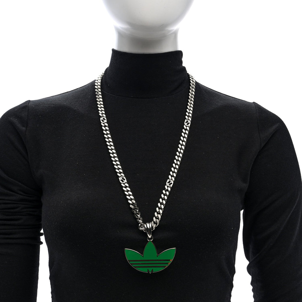 GUCCI X ADIDAS エナメル トレフォイル ペンダント ネックレス シルバーグリーン(代金引換)